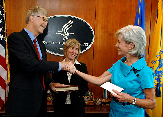 640px-Francis_Collins_with_Kathleen_Sebelius_after_swearing-in_ceremony
